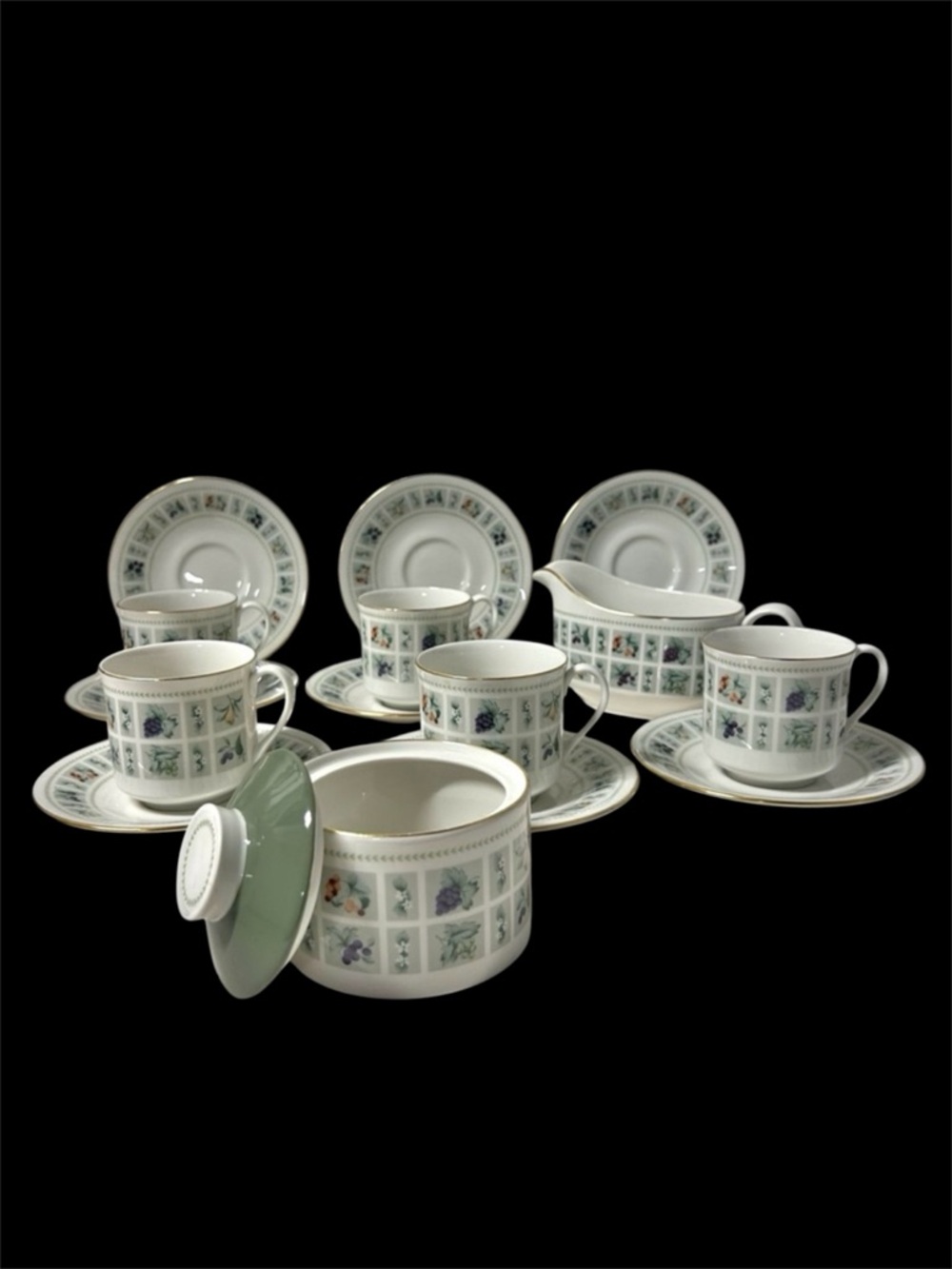 VTG Royal Doulton Tapestry Teacups Saucers Fruit Flowers 1966-1988, Fine China
